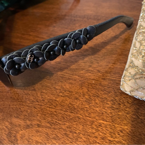 CHANEL Black Quilted Sunglasses. 100% Authentic - Picture 4 of 10